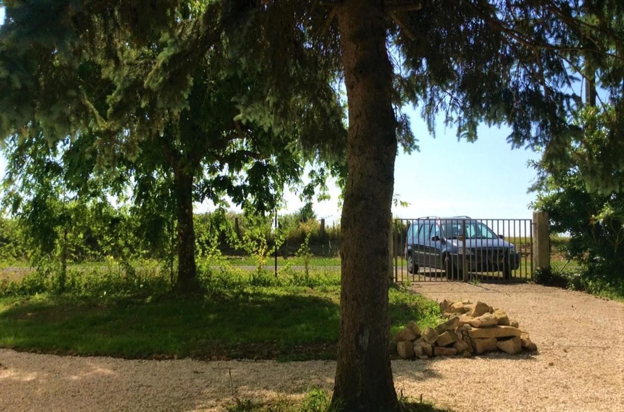Guyonvelle L'Arbre A Cabane المظهر الخارجي الصورة